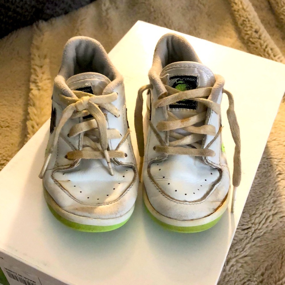 🔹4 for $30 Vintage Toddler Nikes, size 7